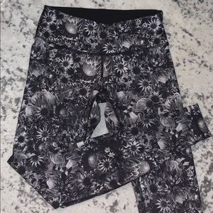 lululemon floral wunder unders